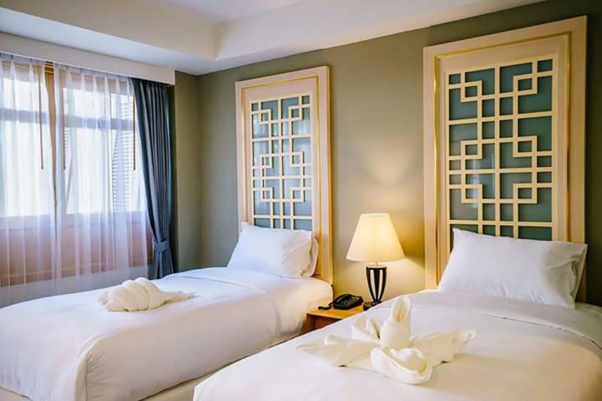 Hotel Moon Dragon 3*