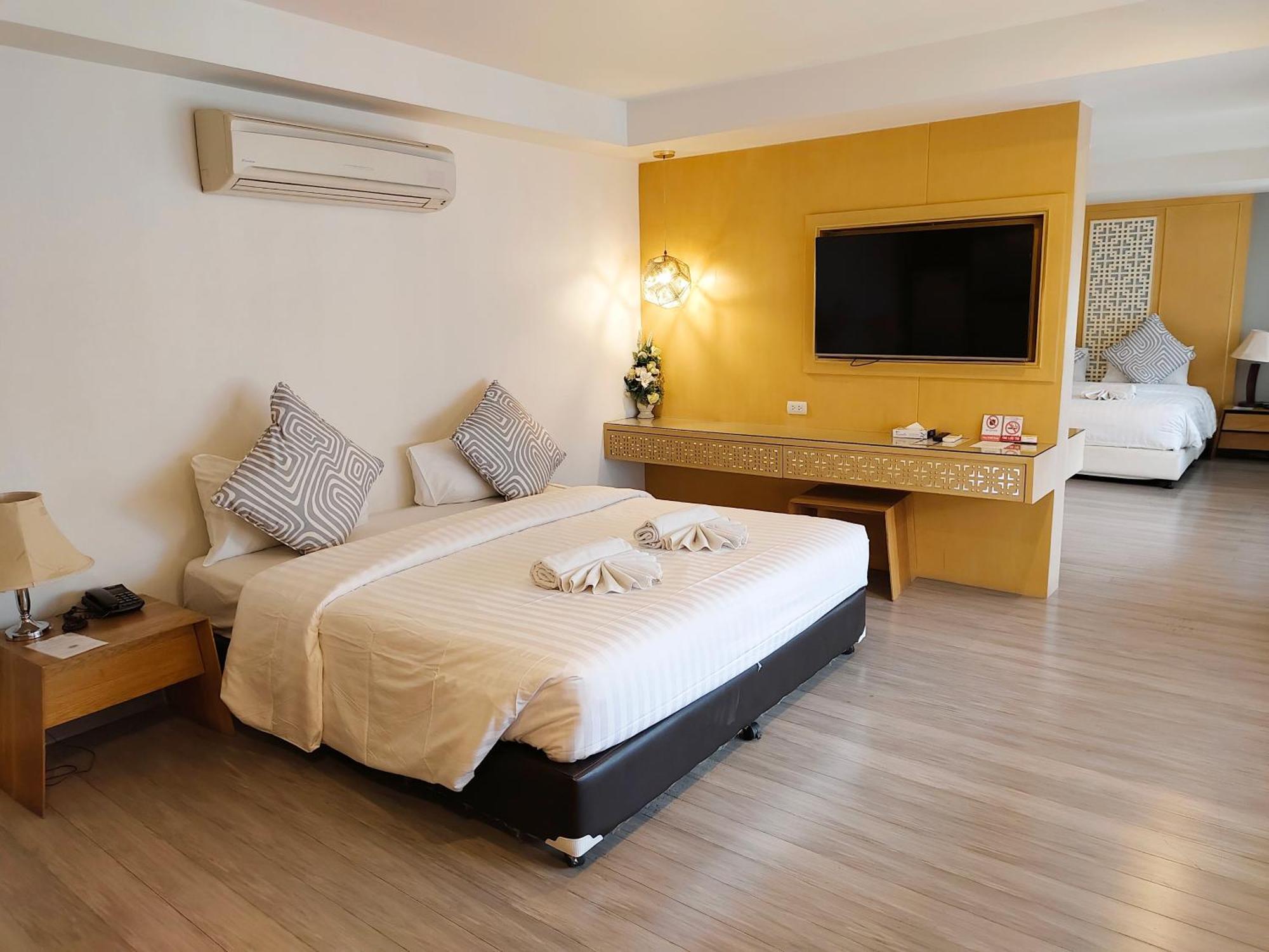 Hotel Moon Dragon 3*