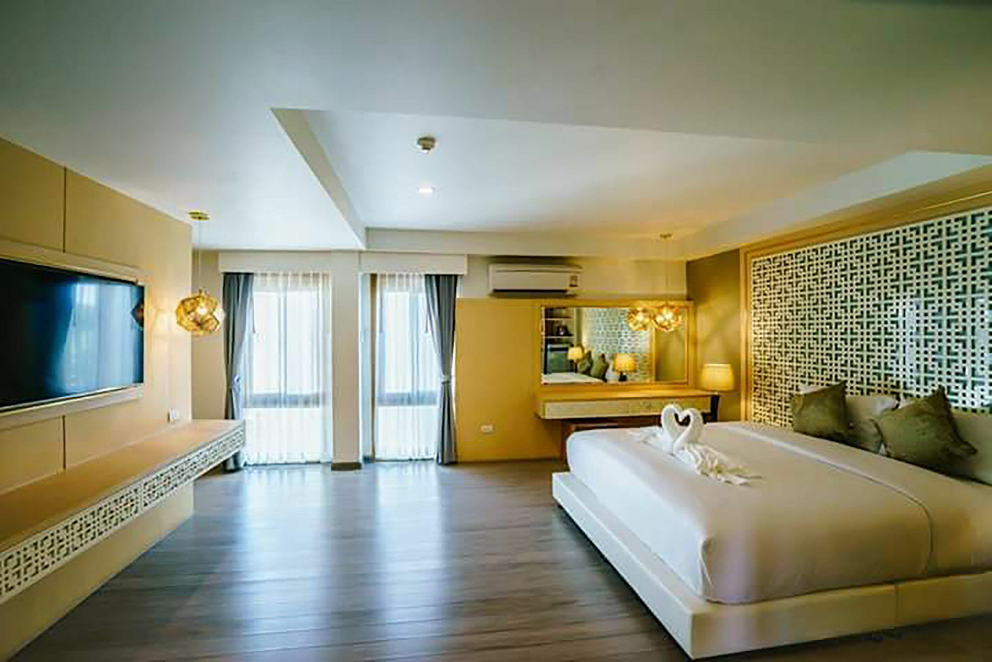 Moon Dragon Hotel